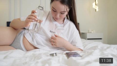 𝗘𝗫𝗣𝗟𝗜𝗖𝗜𝗧 𝗩𝗜𝗗𝗘𝗢😘 - Tired of masturbation? 💧😫 Download the app and let the girls help you...
