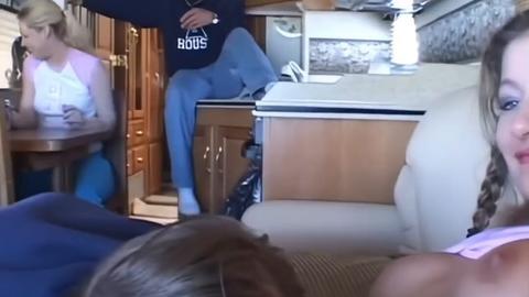 Sex With Leak - والله العظيم اليوم عرفت ان👇  التطبيق الي بهذا الرابط فيه قحاب وديوثين...