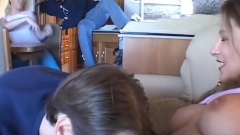 Sex With Leak - والله العظيم اليوم عرفت ان👇  التطبيق الي بهذا الرابط فيه قحاب وديوثين...